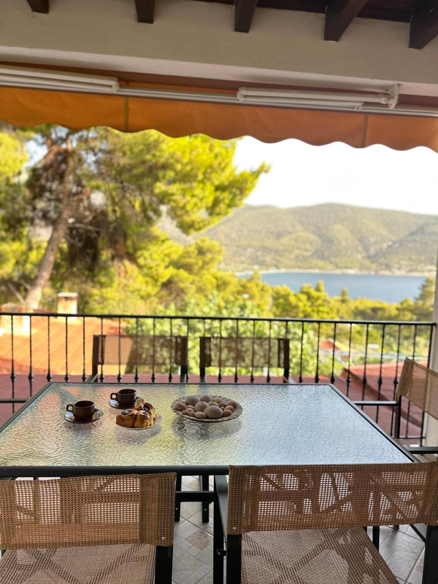 איגוסטינה Manos' Traditional Maisonette מראה חיצוני תמונה