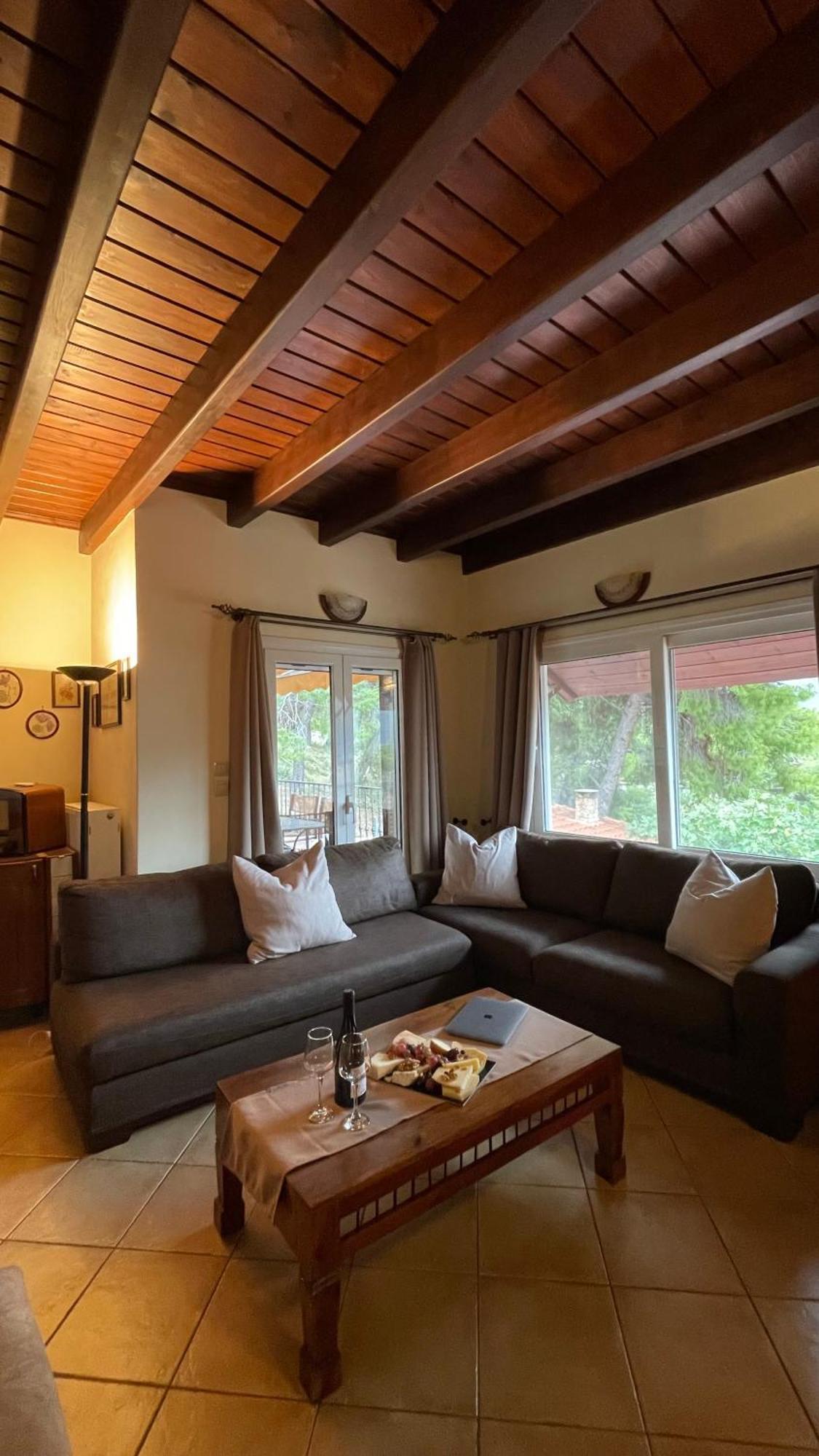 איגוסטינה Manos' Traditional Maisonette מראה חיצוני תמונה
